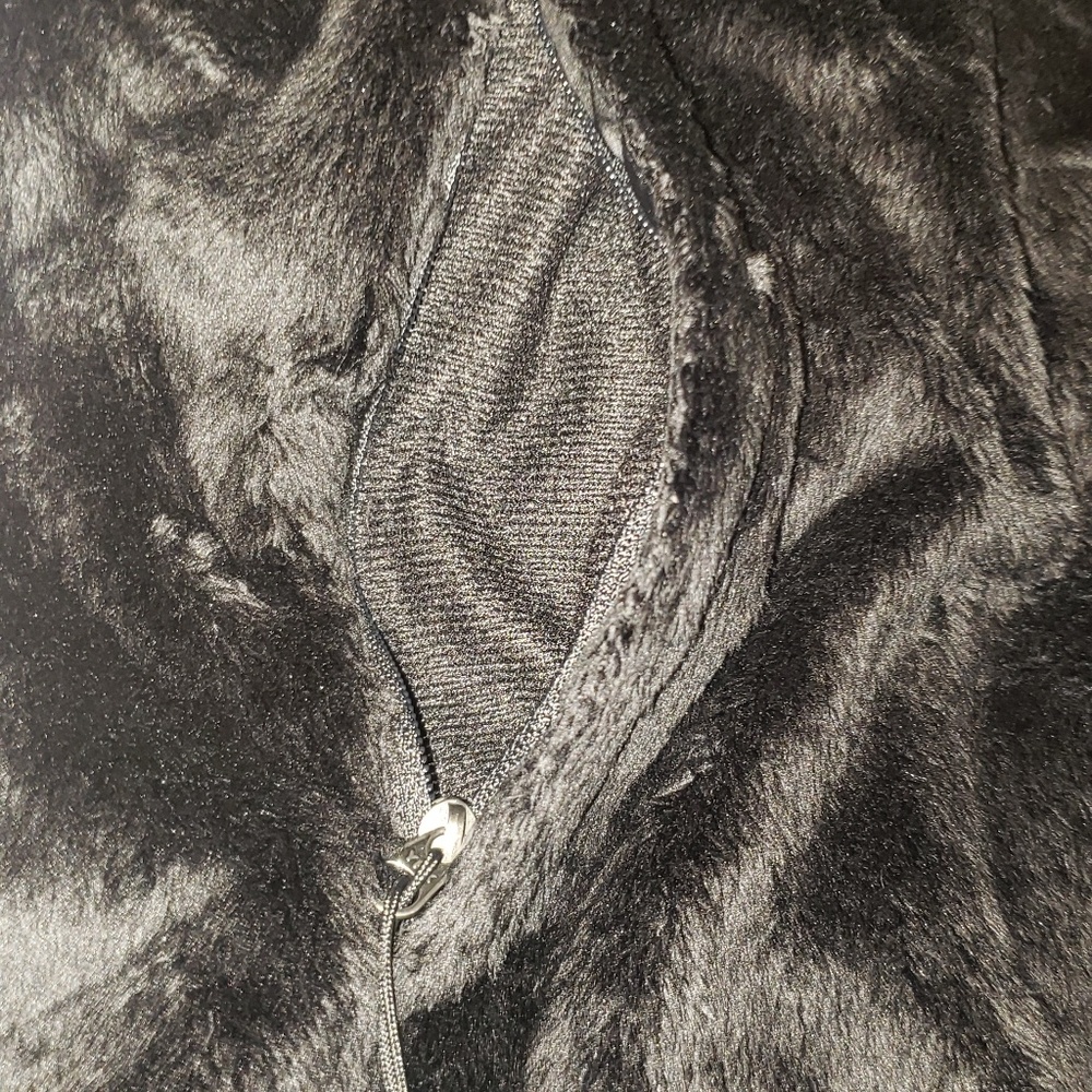 The North Face Sweater - Picture 13 of 16